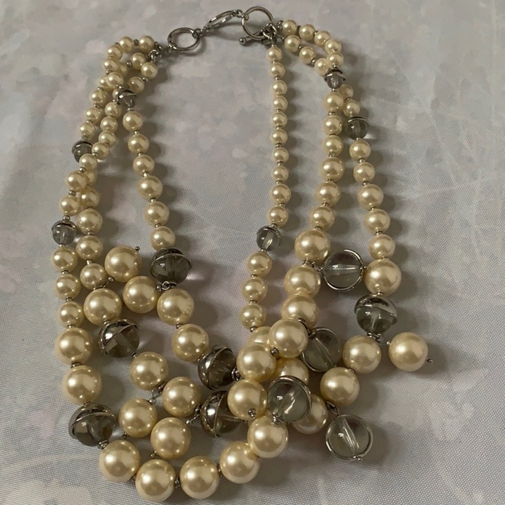 Banana Republic 3 strand statement necklace